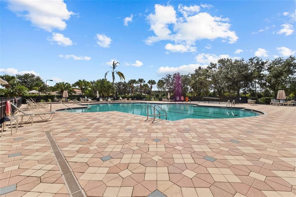 Под контрактом: $2,695 (3 спален, 2 ванн, 1991 Квадратных фут)