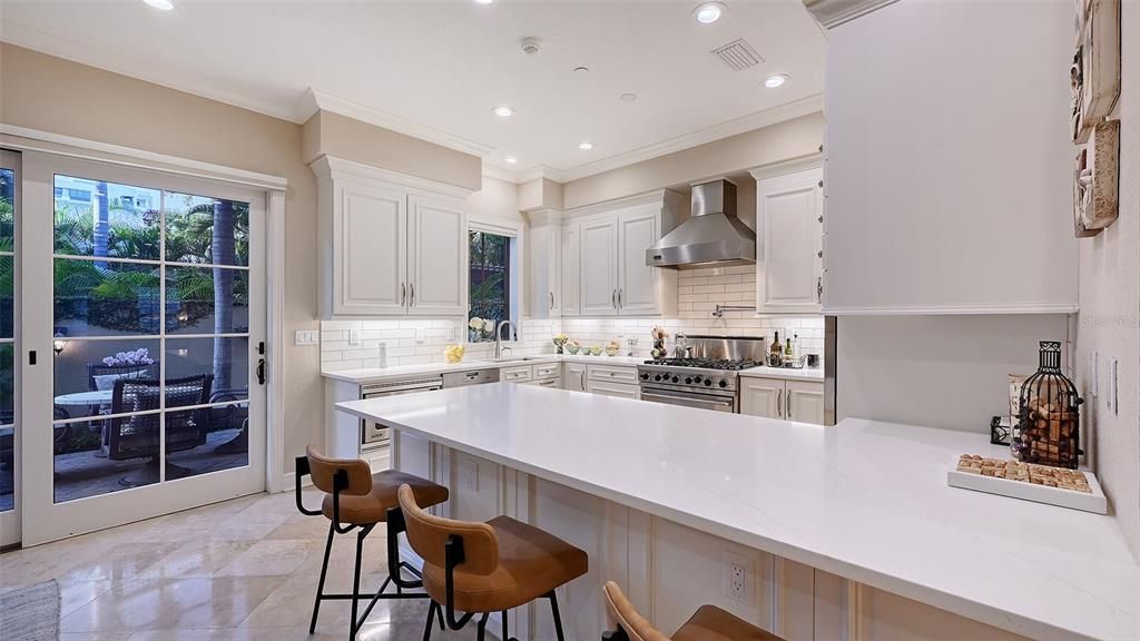 Activo con contrato: $1,595,000 (3 camas, 2 baños, 1910 Pies cuadrados)