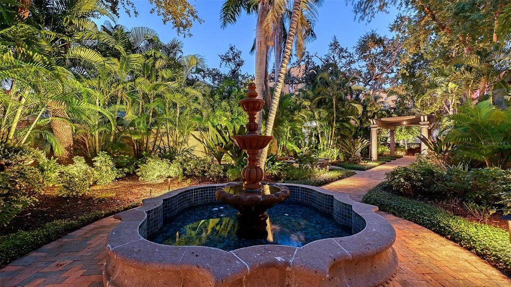 Activo con contrato: $1,595,000 (3 camas, 2 baños, 1910 Pies cuadrados)