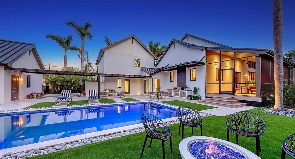 For Sale: $4,895,000 (5 beds, 6 baths, 5712 Square Feet)