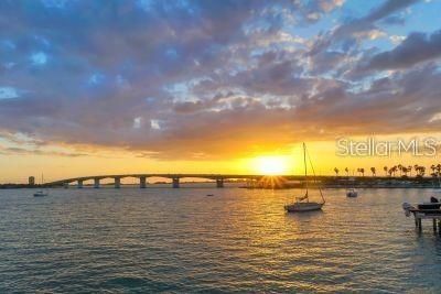 For Sale: $4,895,000 (5 beds, 6 baths, 5712 Square Feet)