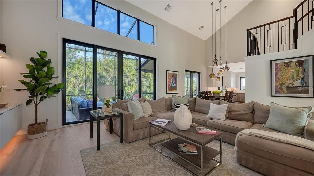 For Sale: $4,895,000 (5 beds, 6 baths, 5712 Square Feet)