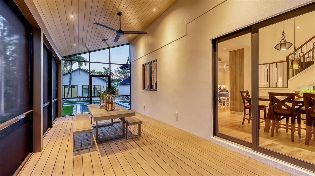 For Sale: $4,895,000 (5 beds, 6 baths, 5712 Square Feet)