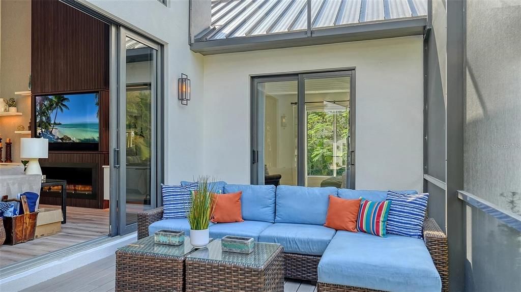 For Sale: $4,895,000 (5 beds, 6 baths, 5712 Square Feet)