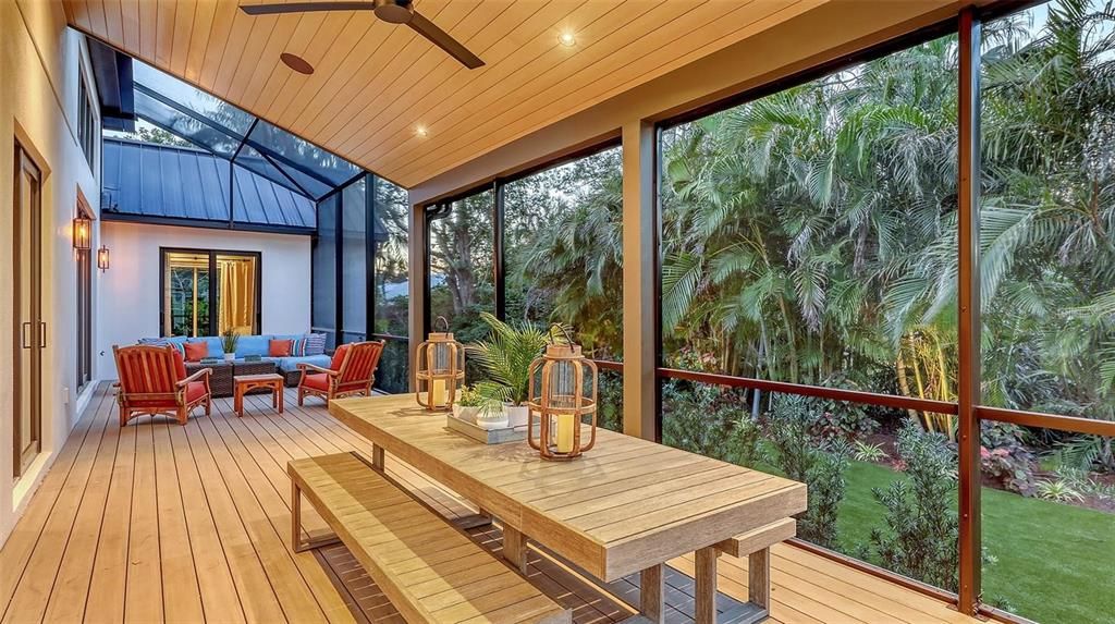 For Sale: $4,895,000 (5 beds, 6 baths, 5712 Square Feet)