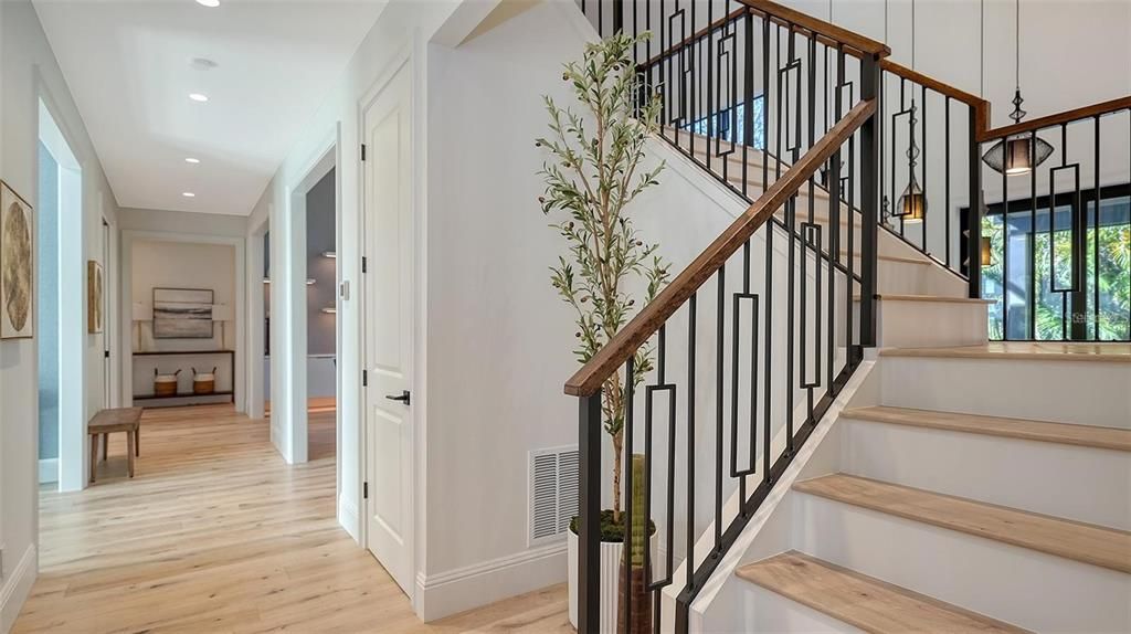 For Sale: $4,895,000 (5 beds, 6 baths, 5712 Square Feet)