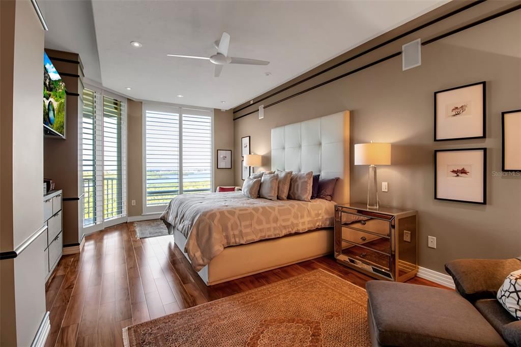 For Sale: $2,350,000 (3 beds, 2 baths, 3738 Square Feet)