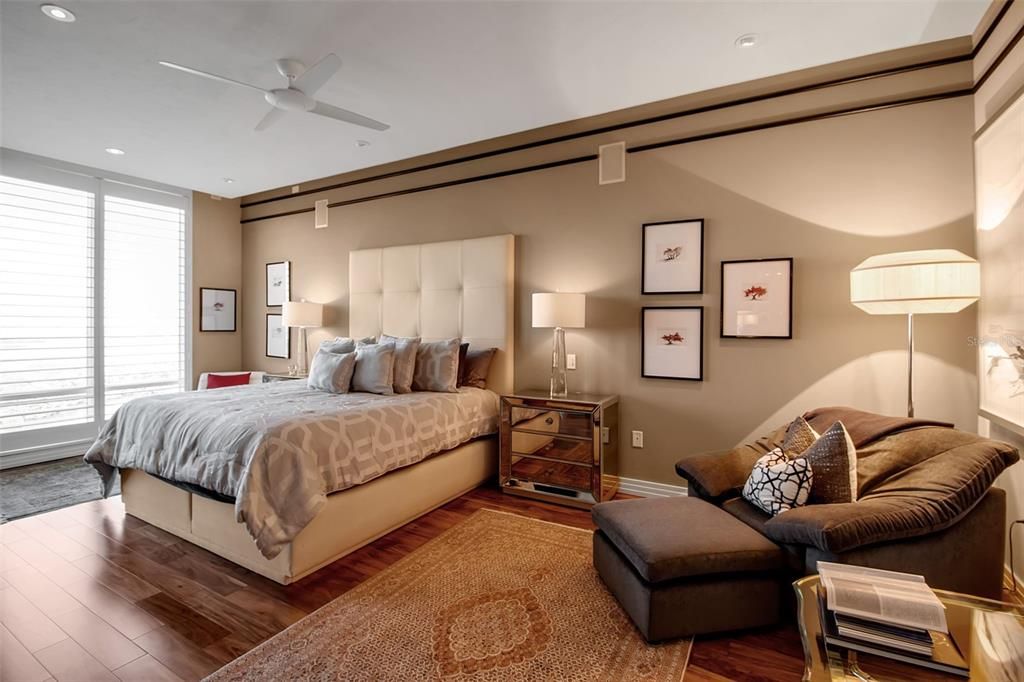 For Sale: $2,350,000 (3 beds, 2 baths, 3738 Square Feet)