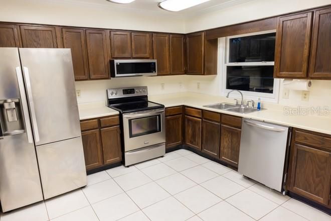 En Venta: $425,000 (3 camas, 2 baños, 1918 Pies cuadrados)