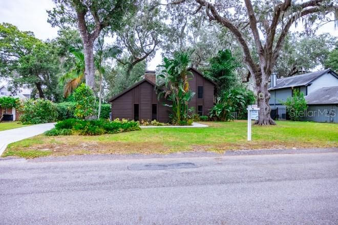 En Venta: $425,000 (3 camas, 2 baños, 1918 Pies cuadrados)