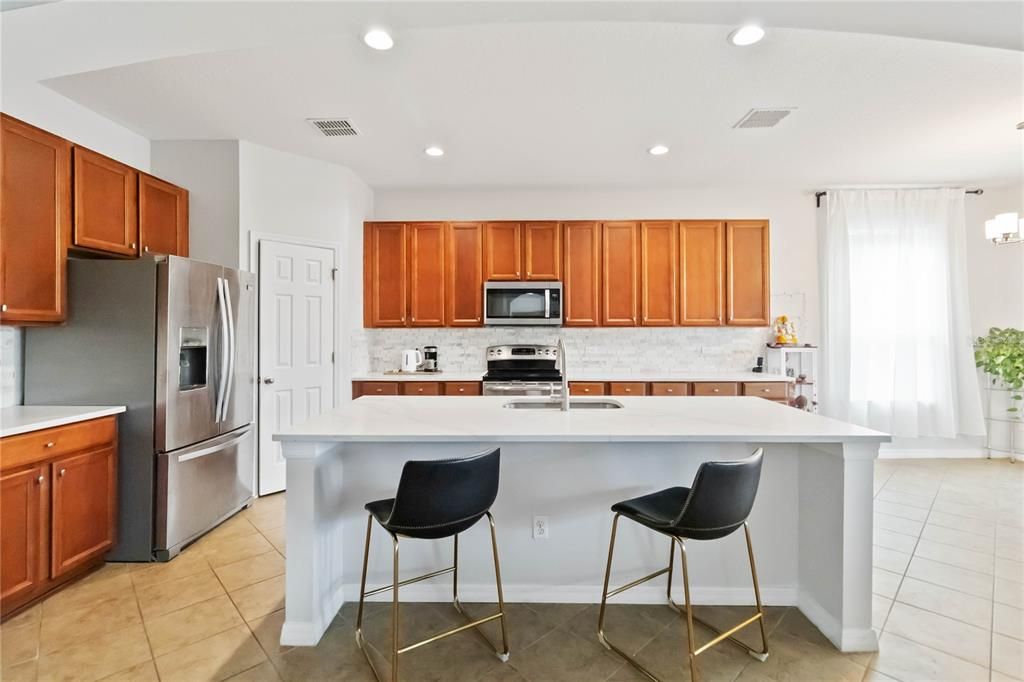 Active With Contract: $599,990 (5 beds, 4 baths, 4247 Square Feet)