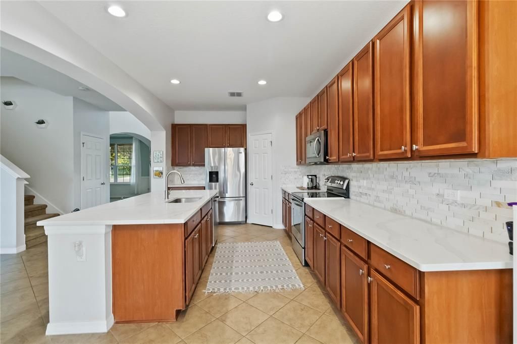 Active With Contract: $599,990 (5 beds, 4 baths, 4247 Square Feet)