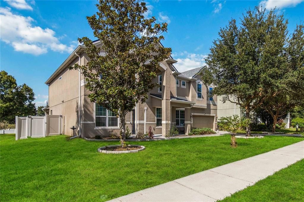 Active With Contract: $599,990 (5 beds, 4 baths, 4247 Square Feet)