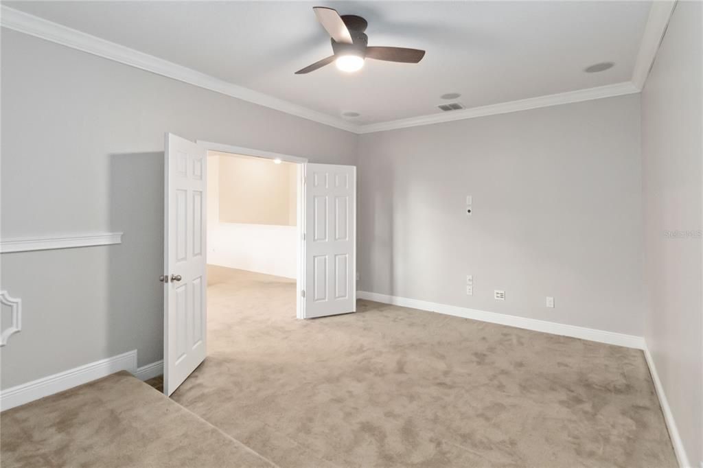 Active With Contract: $599,990 (5 beds, 4 baths, 4247 Square Feet)