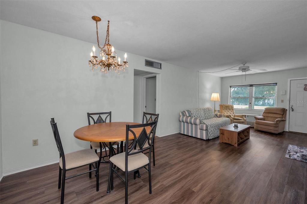 Active With Contract: $99,000 (2 beds, 2 baths, 1134 Square Feet)