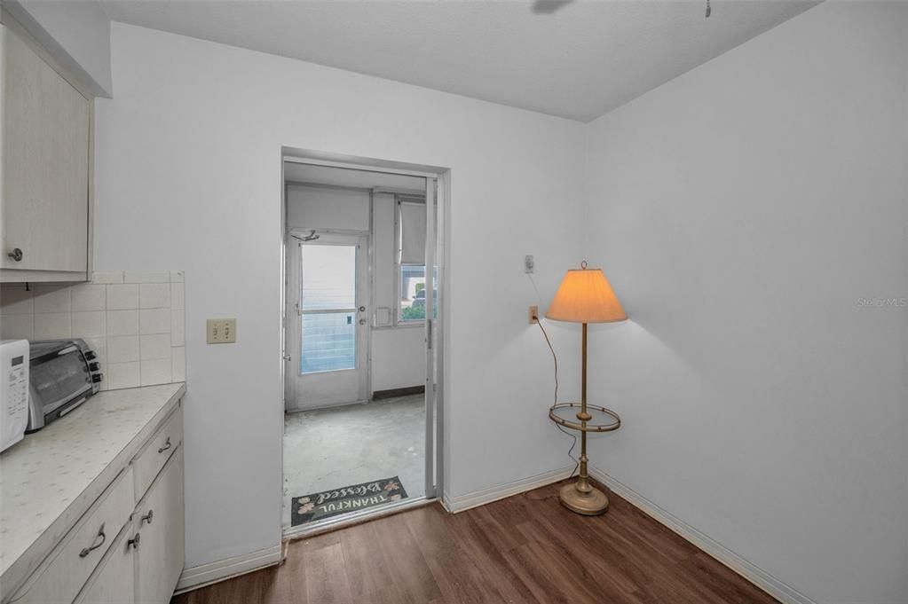 Active With Contract: $99,000 (2 beds, 2 baths, 1134 Square Feet)