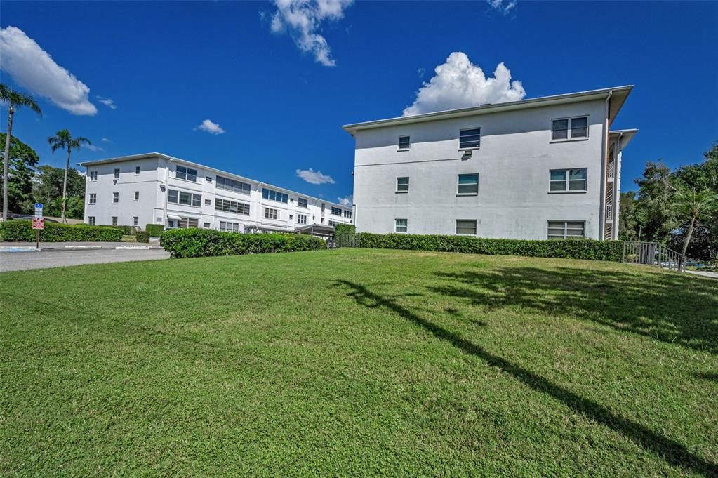 Active With Contract: $99,000 (2 beds, 2 baths, 1134 Square Feet)