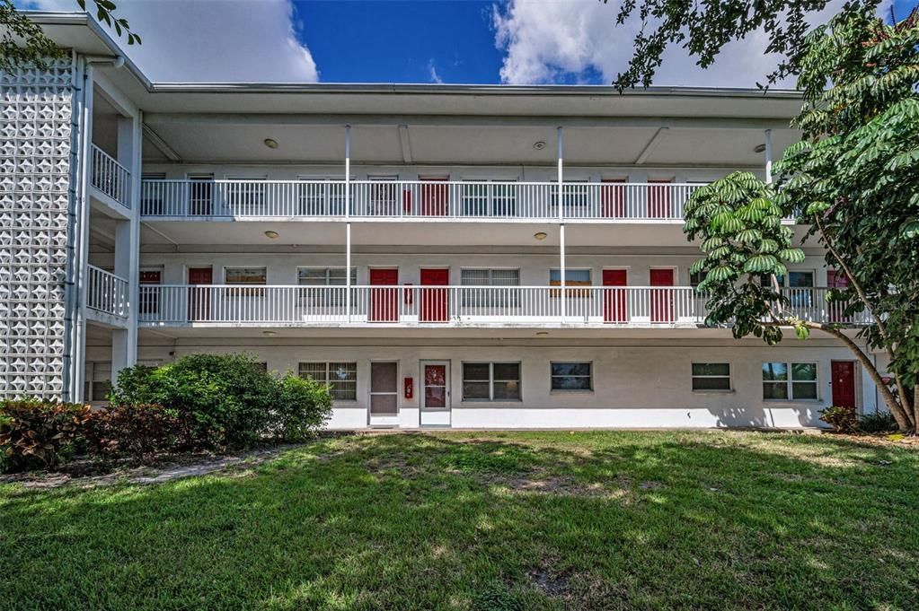 Active With Contract: $99,000 (2 beds, 2 baths, 1134 Square Feet)