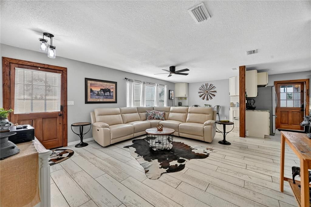 En Venta: $485,000 (3 camas, 2 baños, 1743 Pies cuadrados)