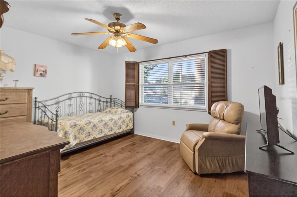 En Venta: $425,000 (2 camas, 2 baños, 1203 Pies cuadrados)