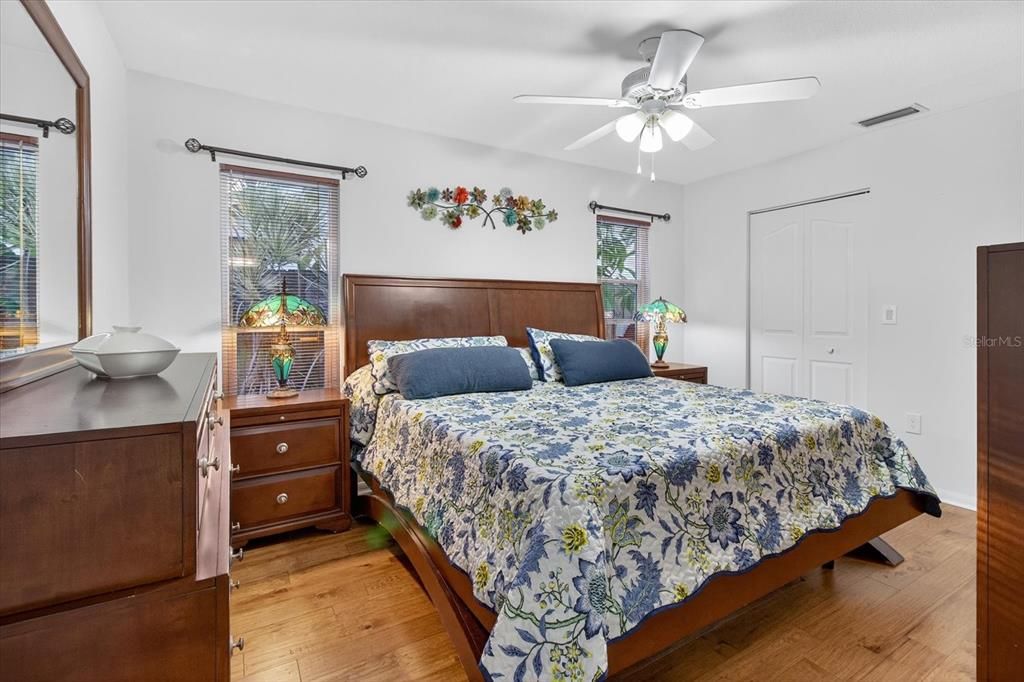 En Venta: $425,000 (2 camas, 2 baños, 1203 Pies cuadrados)