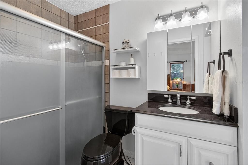 En Venta: $425,000 (2 camas, 2 baños, 1203 Pies cuadrados)