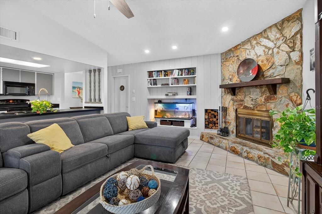 En Venta: $425,000 (2 camas, 2 baños, 1203 Pies cuadrados)