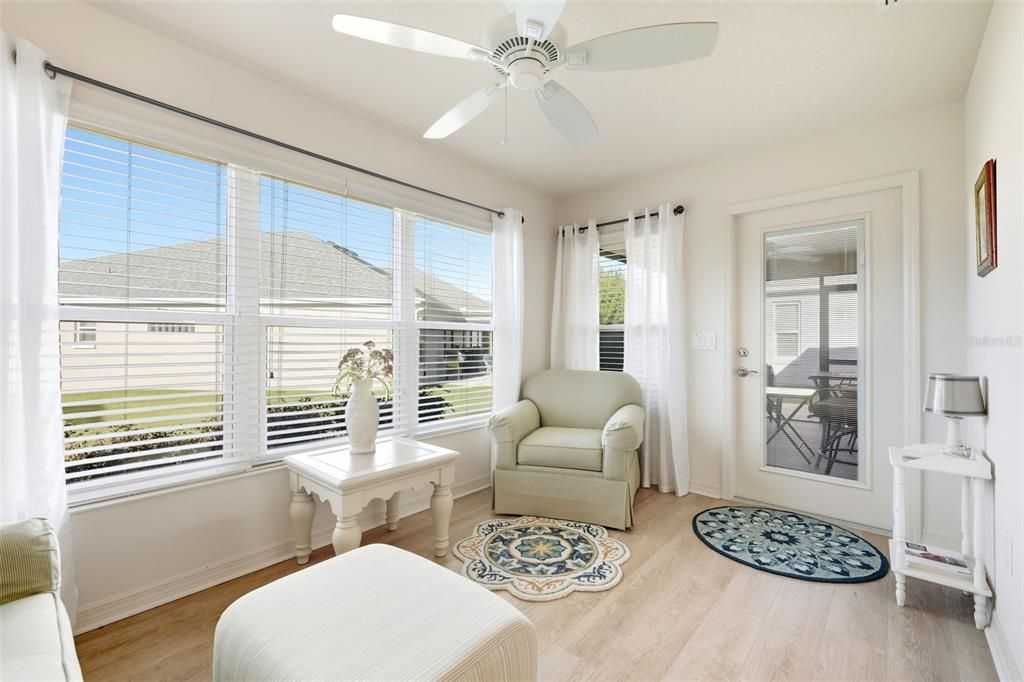 For Sale: $385,000 (3 beds, 2 baths, 1558 Square Feet)