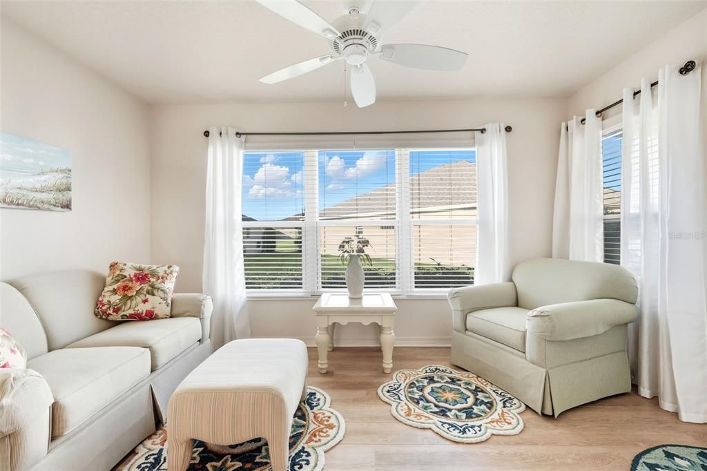 For Sale: $385,000 (3 beds, 2 baths, 1558 Square Feet)