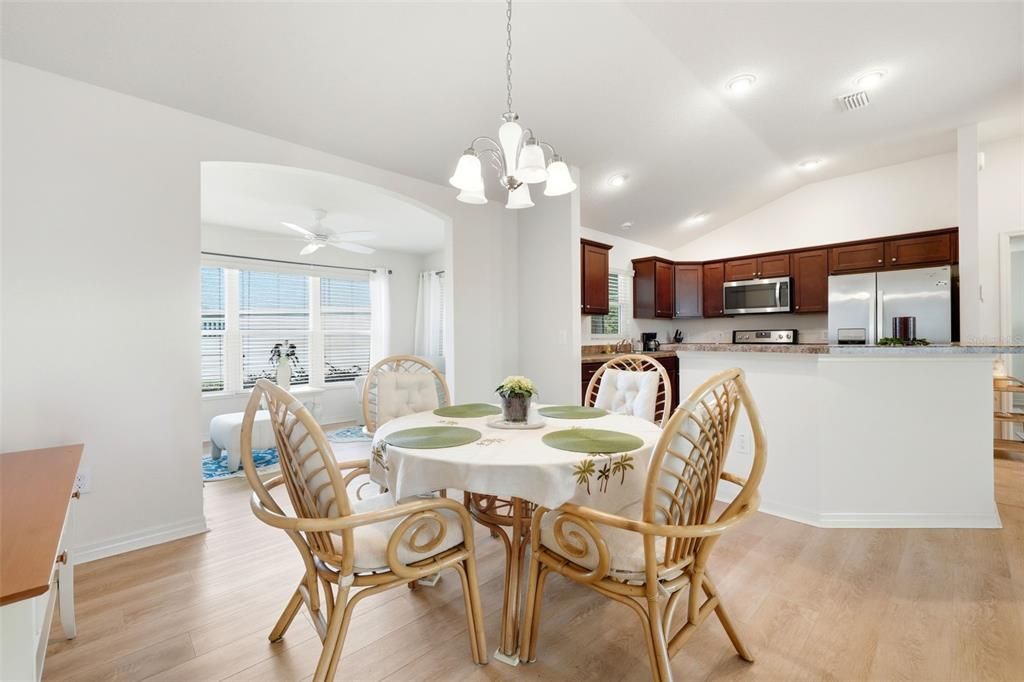 For Sale: $385,000 (3 beds, 2 baths, 1558 Square Feet)