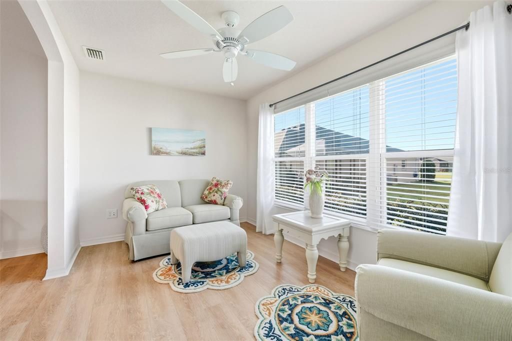 For Sale: $385,000 (3 beds, 2 baths, 1558 Square Feet)