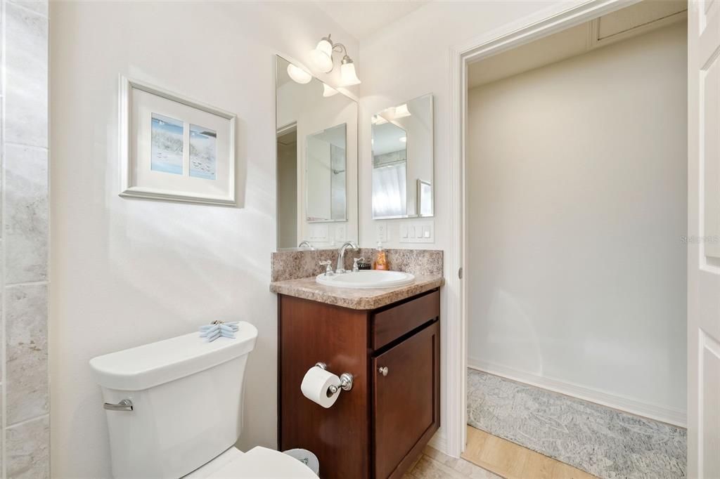 For Sale: $385,000 (3 beds, 2 baths, 1558 Square Feet)