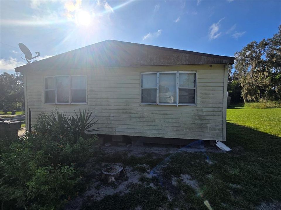 For Sale: $135,000 (3 beds, 2 baths, 1344 Square Feet)