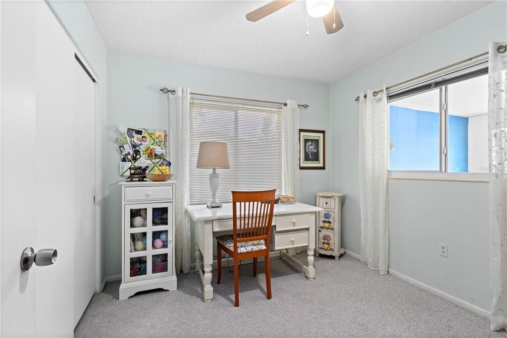 Под контрактом: $649,000 (3 спален, 2 ванн, 2264 Квадратных фут)