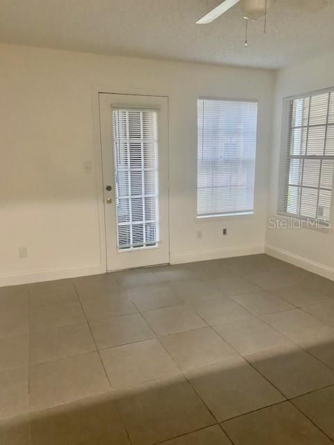 Activo con contrato: $120,000 (1 camas, 1 baños, 580 Pies cuadrados)