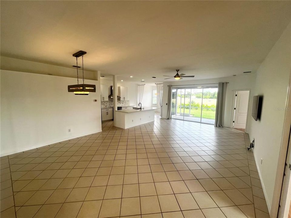 For Rent: $2,650 (2 beds, 2 baths, 1688 Square Feet)