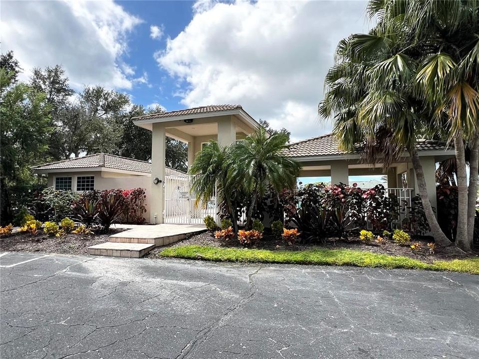 For Rent: $2,650 (2 beds, 2 baths, 1688 Square Feet)