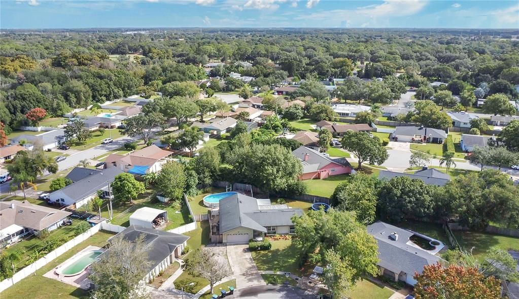 Activo con contrato: $420,000 (4 camas, 2 baños, 1611 Pies cuadrados)