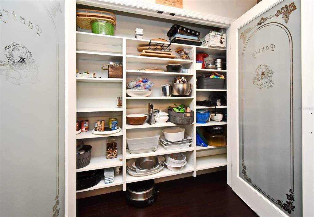 For Sale: $465,000 (3 beds, 2 baths, 1612 Square Feet)