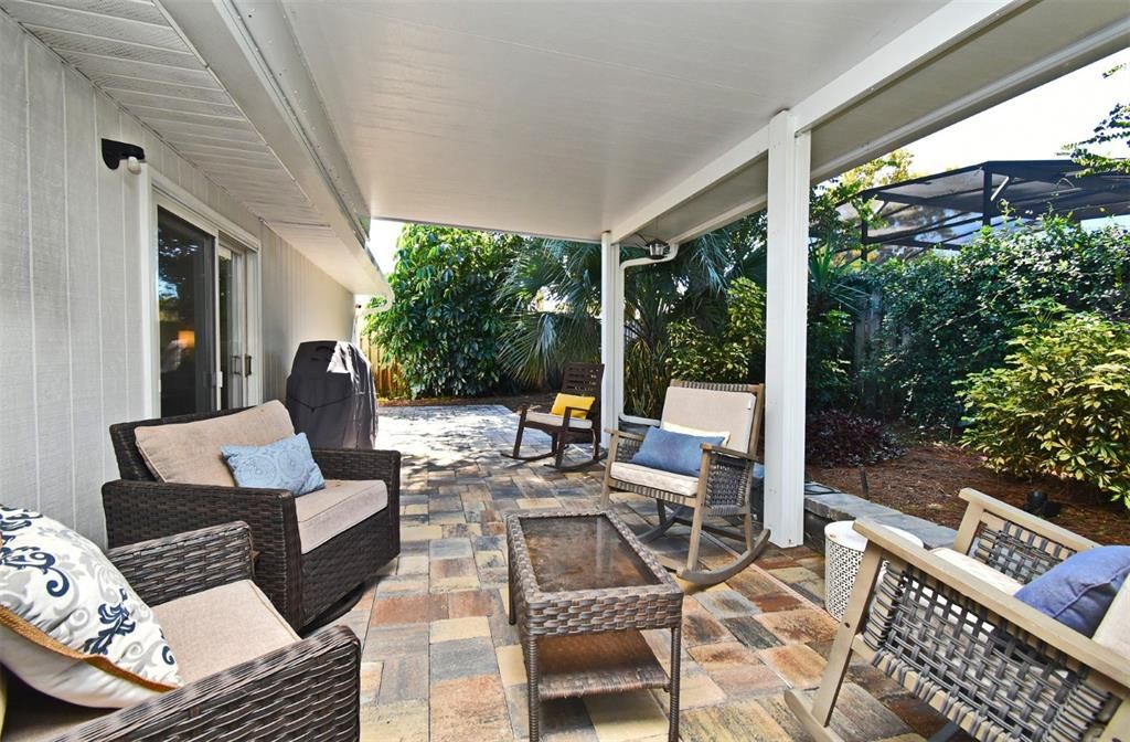 For Sale: $465,000 (3 beds, 2 baths, 1612 Square Feet)