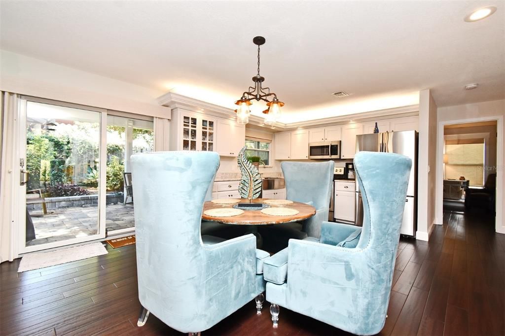 For Sale: $465,000 (3 beds, 2 baths, 1612 Square Feet)