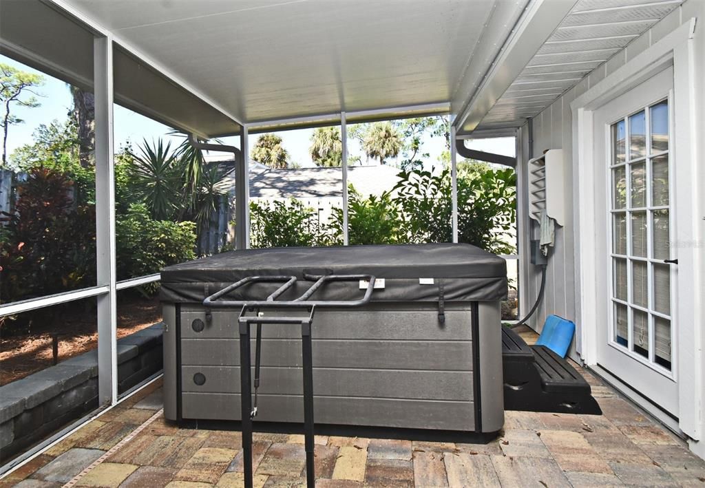 For Sale: $465,000 (3 beds, 2 baths, 1612 Square Feet)