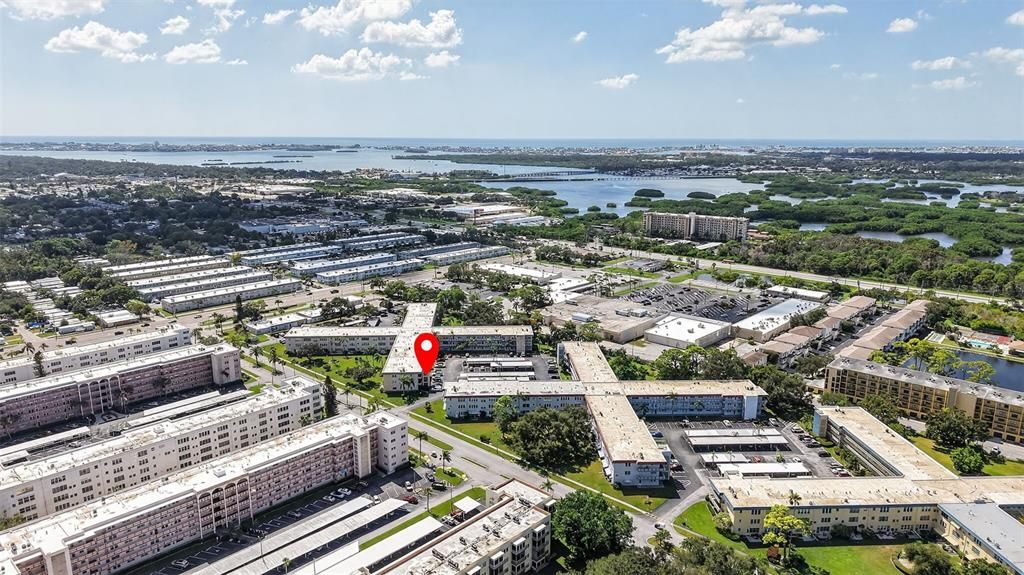 最近售出: $99,000 (1 贝兹, 1 浴室, 1055 平方英尺)