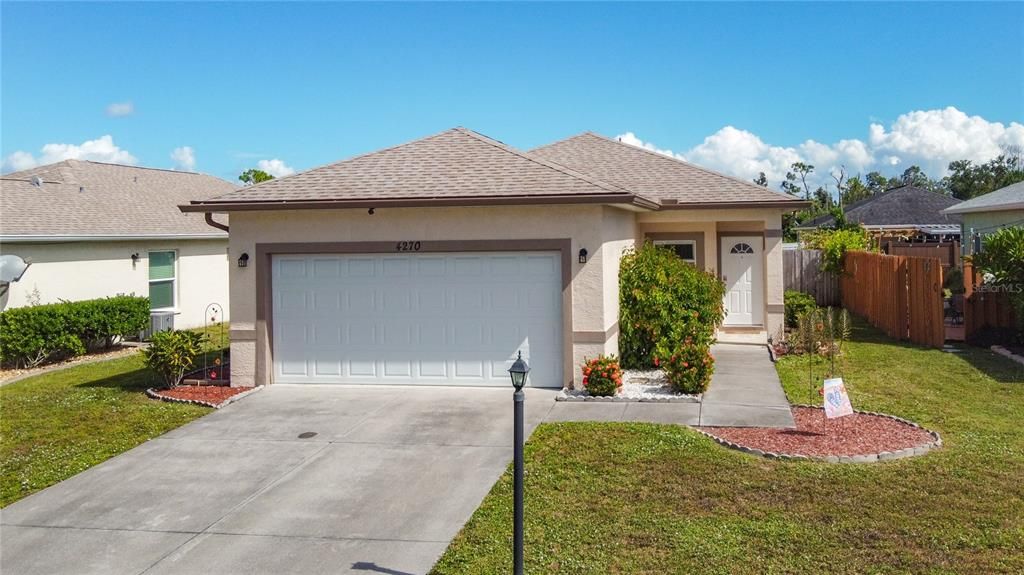 Active With Contract: $219,500 (3 beds, 2 baths, 1043 Square Feet)