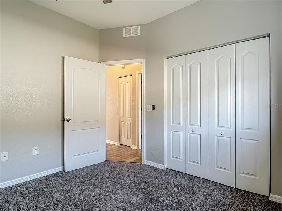 Active With Contract: $219,500 (3 beds, 2 baths, 1043 Square Feet)