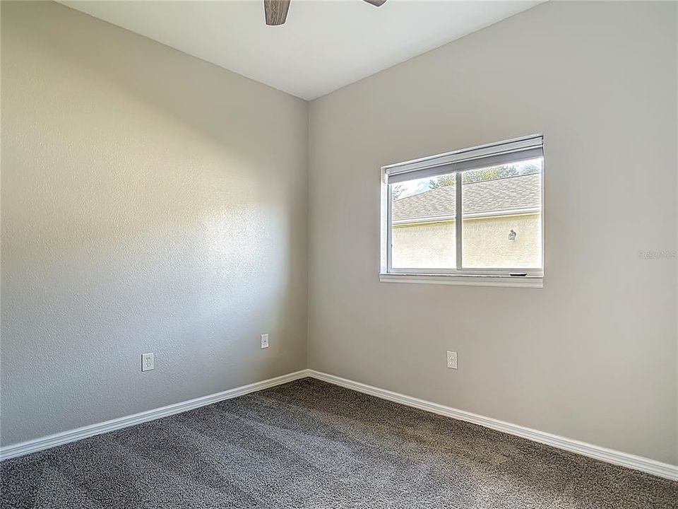 Active With Contract: $219,500 (3 beds, 2 baths, 1043 Square Feet)