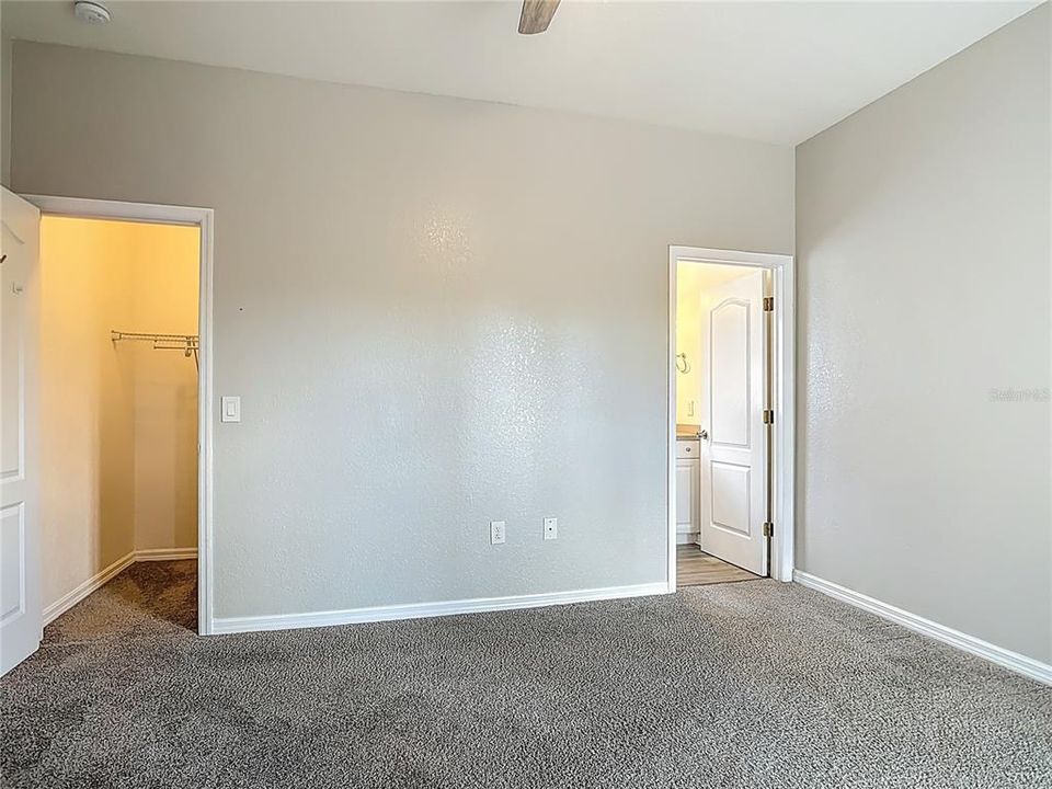 Active With Contract: $219,500 (3 beds, 2 baths, 1043 Square Feet)