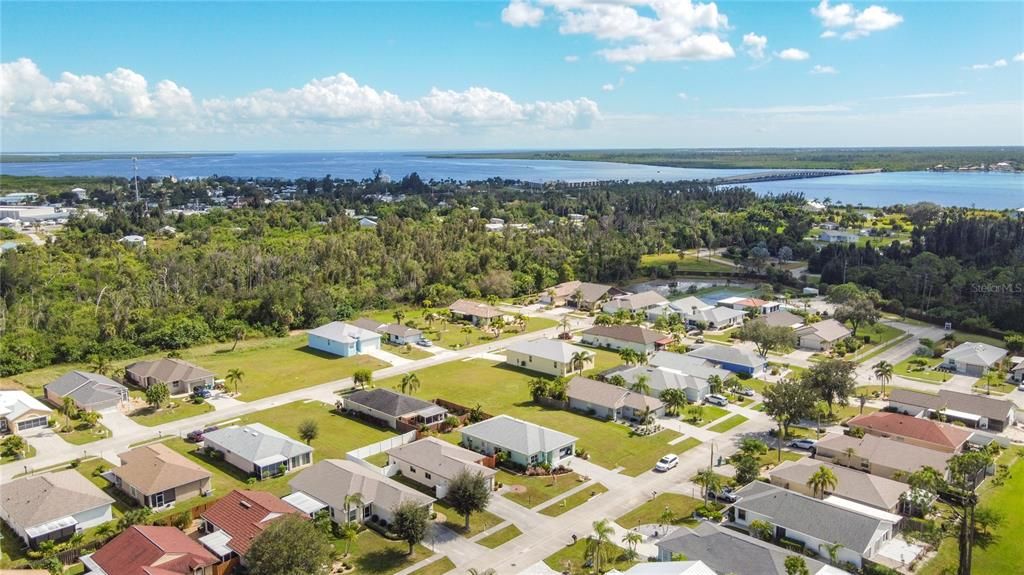 Active With Contract: $219,500 (3 beds, 2 baths, 1043 Square Feet)