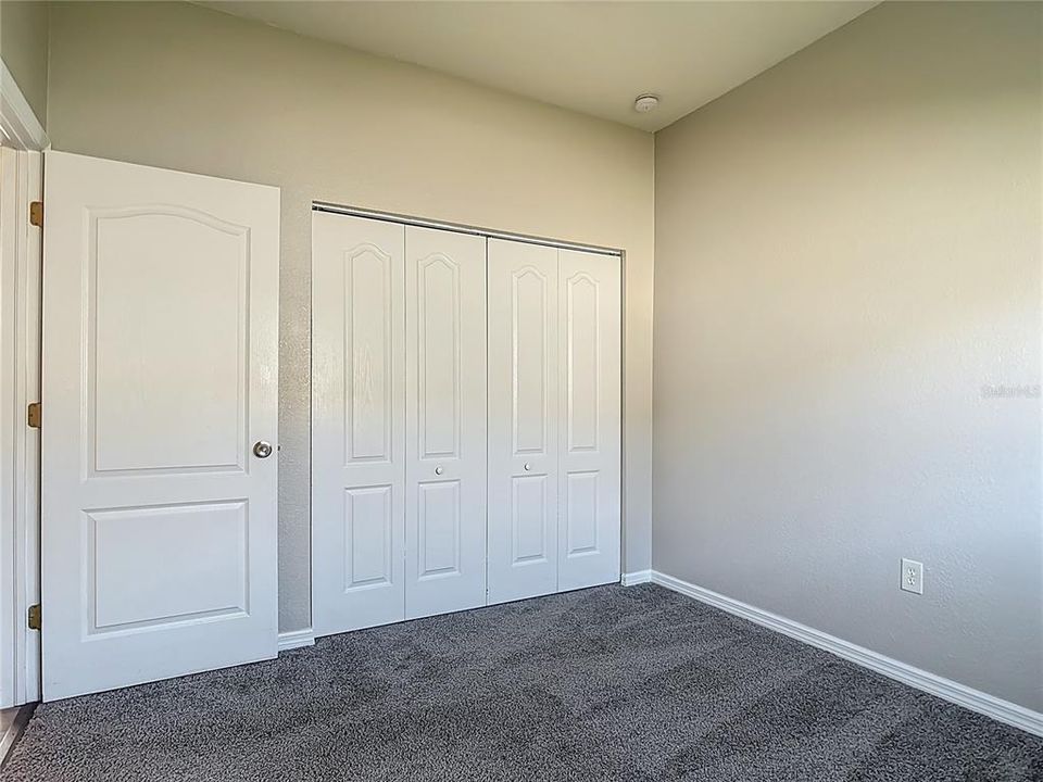 Active With Contract: $219,500 (3 beds, 2 baths, 1043 Square Feet)