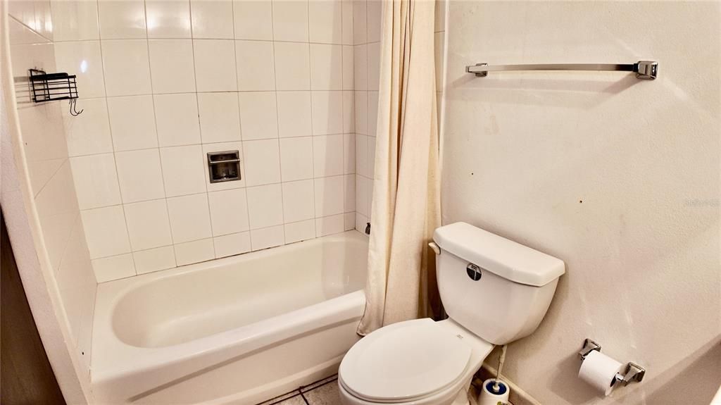 For Rent: $1,850 (2 beds, 2 baths, 1219 Square Feet)